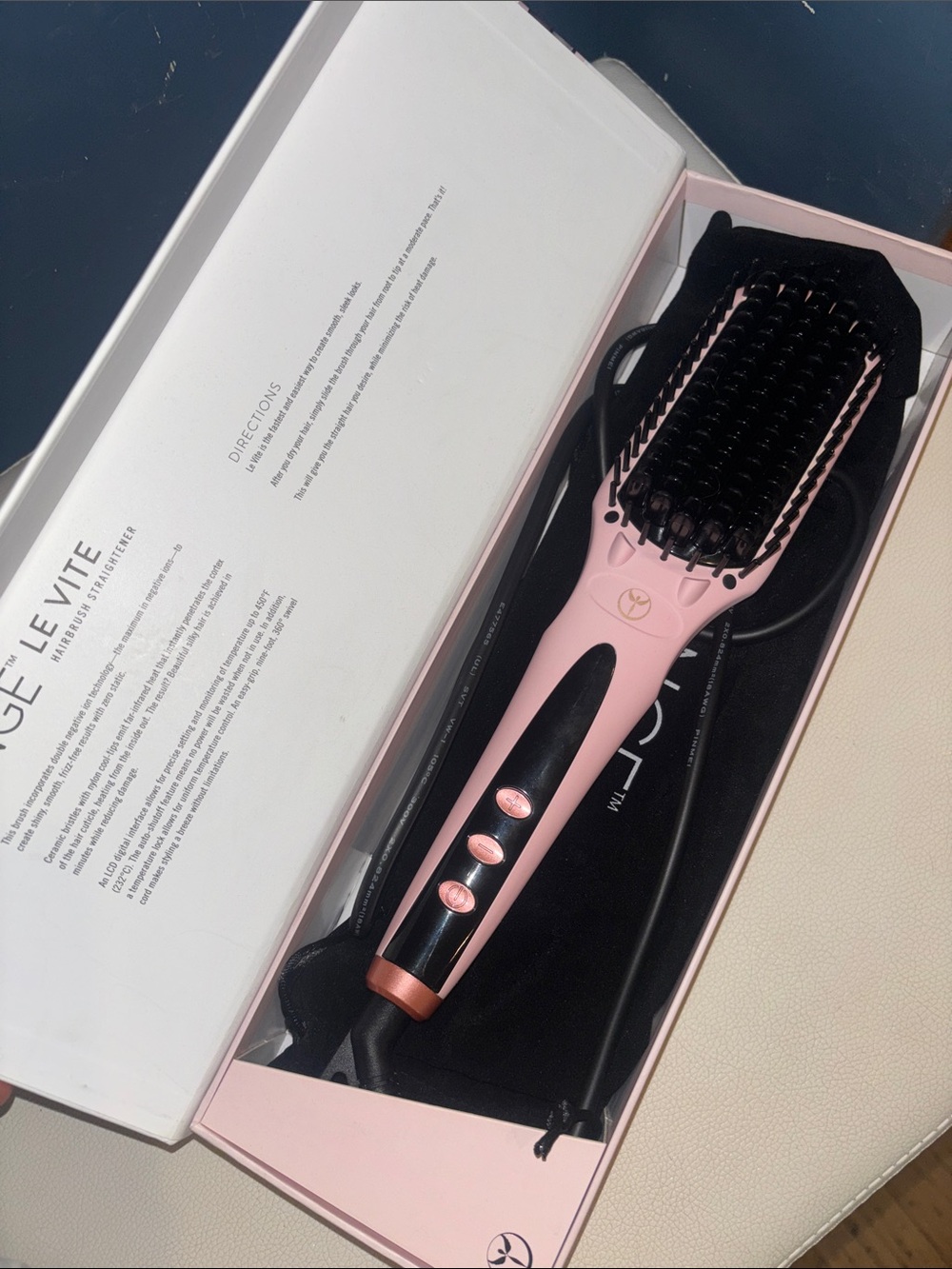 Lange Pink and Black Le Vite Heated Hair Straightening Brush